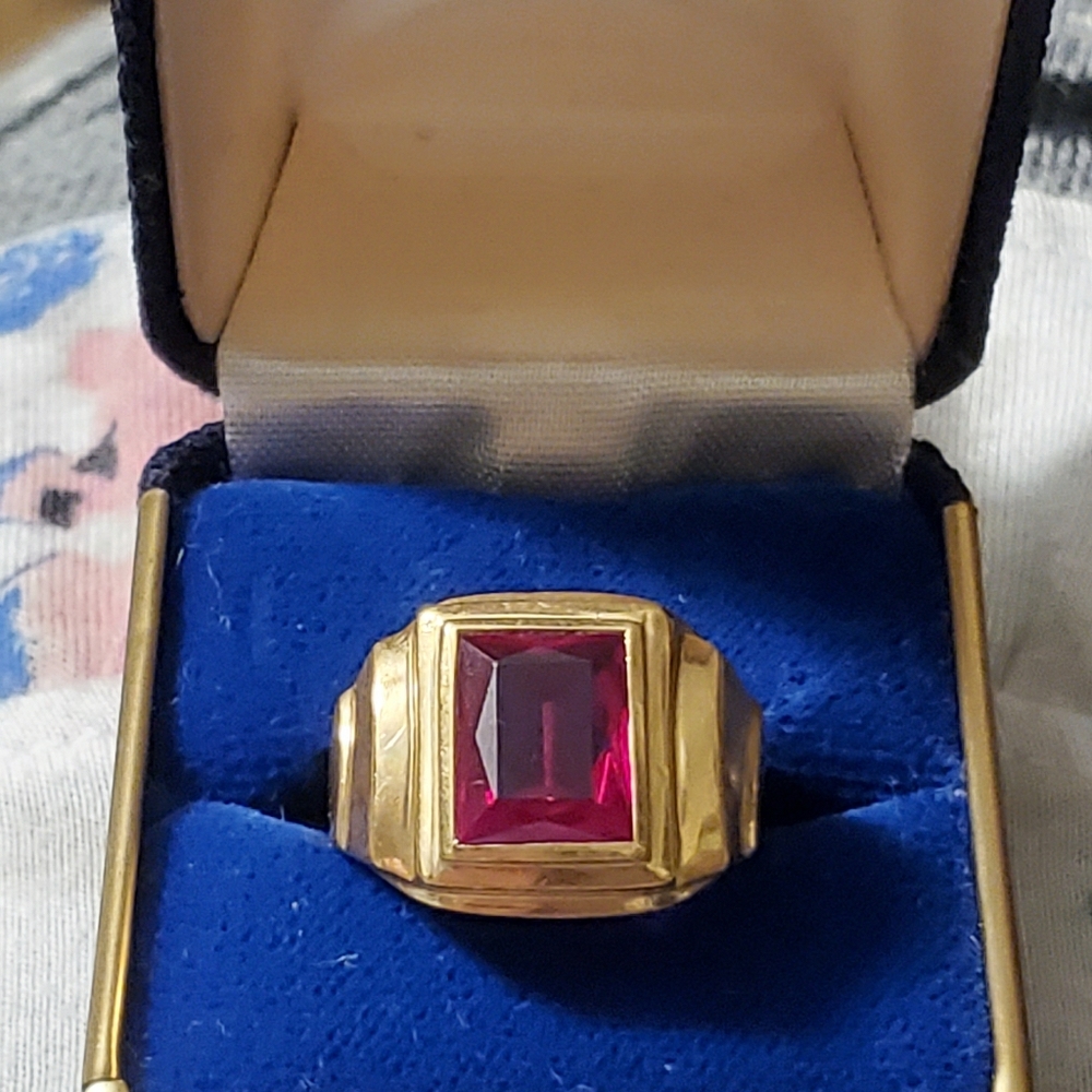 10k Gold Ruby Ring